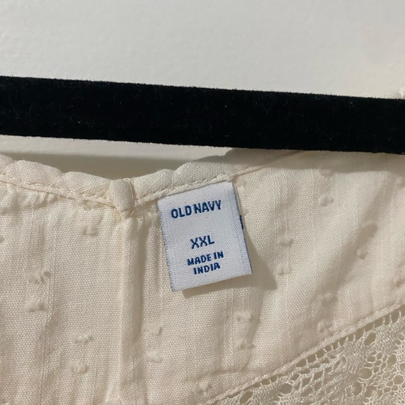 Old Navy XXL shirt. Worn once for family pictures! - Picture 4 of 5